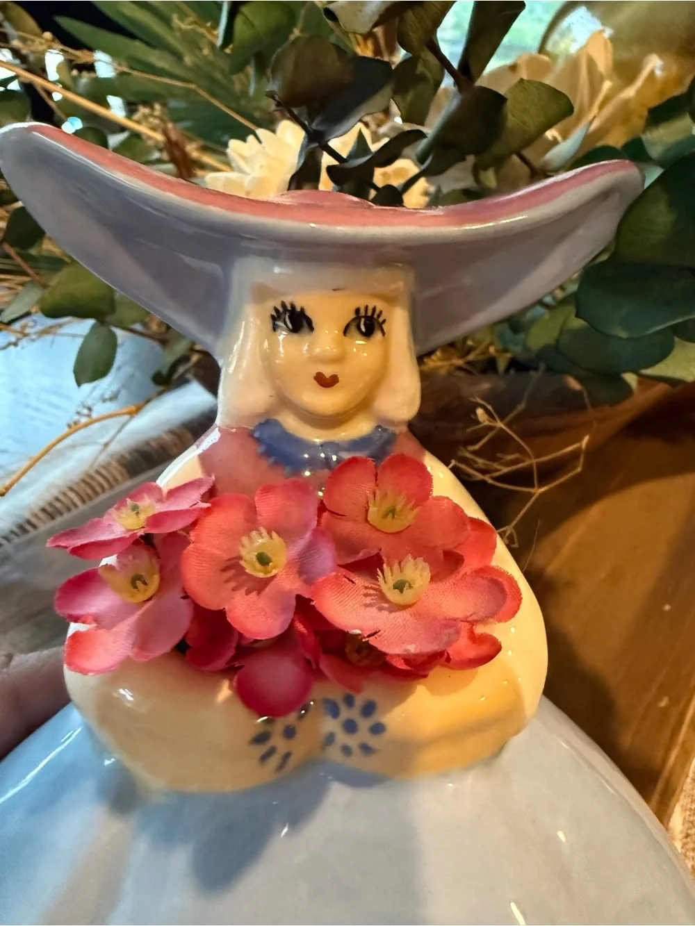 Vintage Dutch Girl Flower Bud Vase Goldammer California Pottery 6in Kitschy MCM